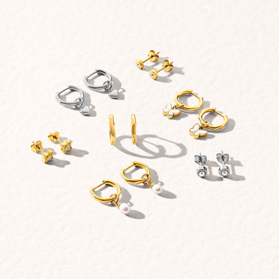 Fine White Topaz Stud Earrings (Gold)
