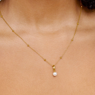 Mini Pearl Necklace Bridesmaids Gift Set (Gold)